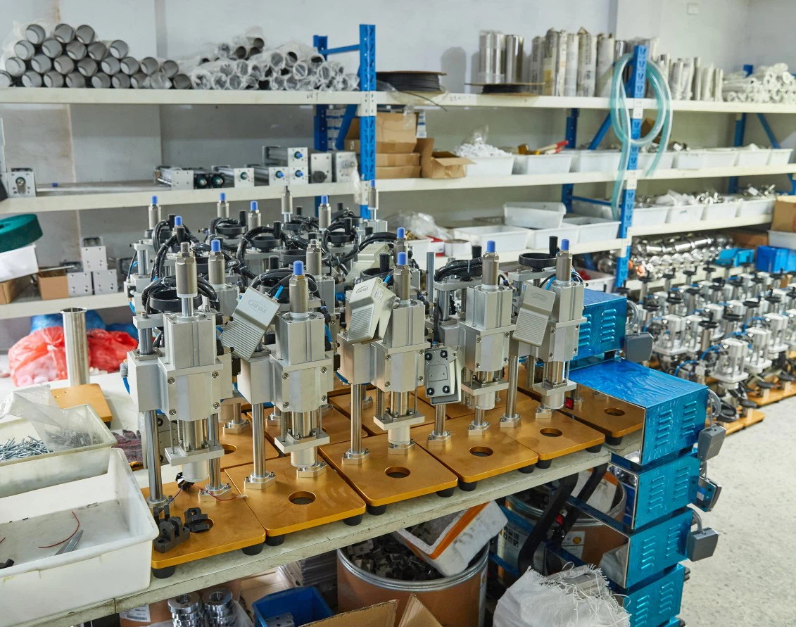 liquid filling machine