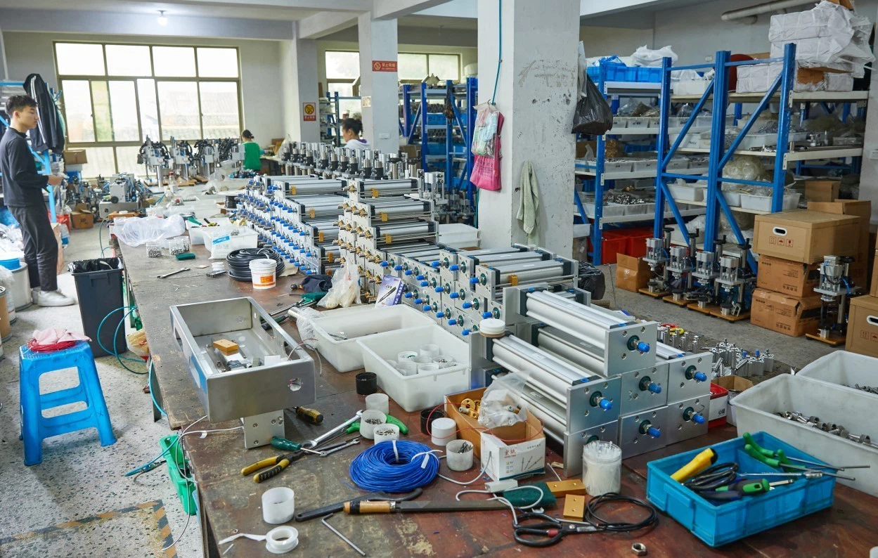 liquid filling machine