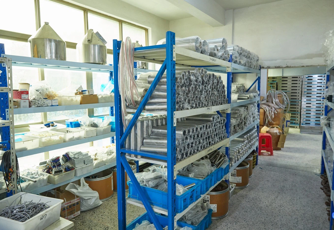 liquid filling machine